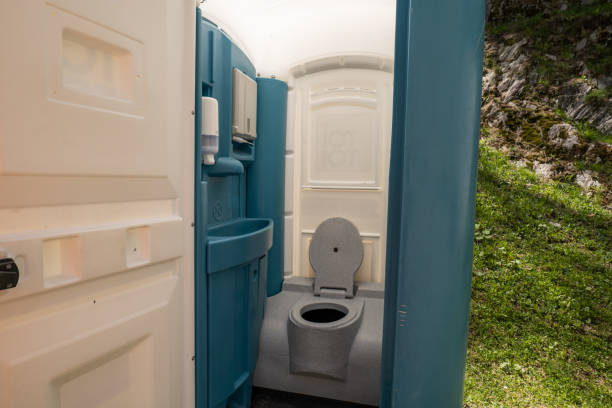 Best Porta potty rental near me  in Coos Bay, OR